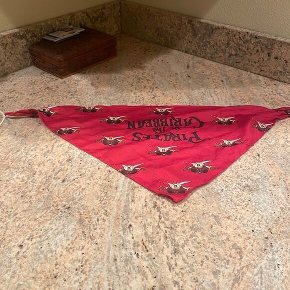 Disney Pirates of the Caribbean red triangle scarf. - Picture 2 of 5